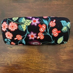 Vera Bradley Vines Floral Case